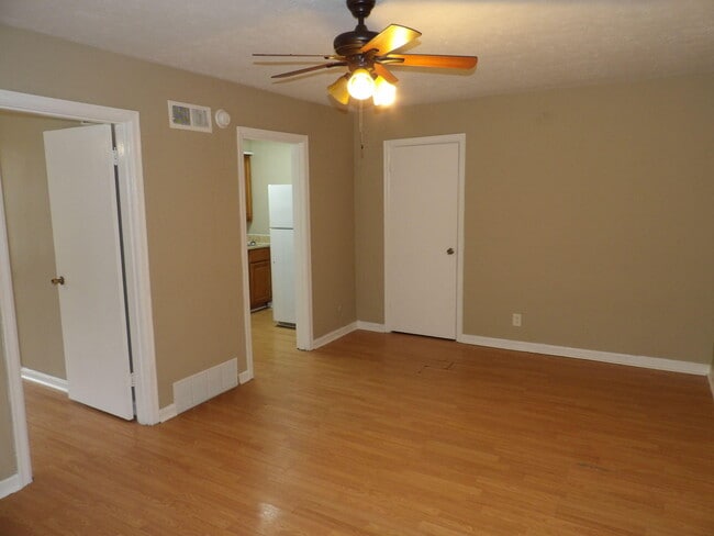 Building Photo - 720 Woodland Ave