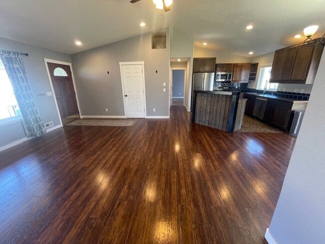 Building Photo - 1604 N Lea St