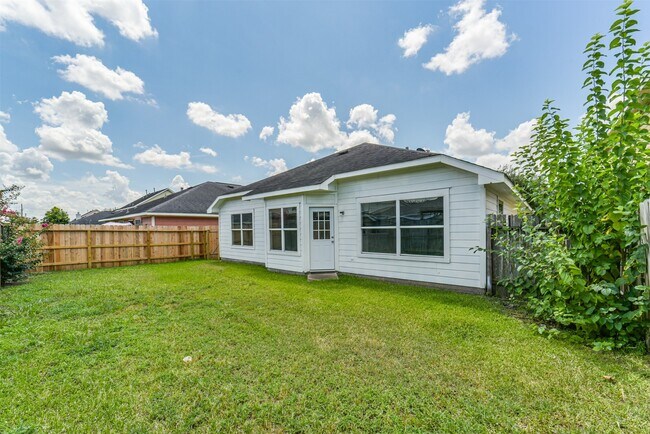 Building Photo - 19638 Plantation Grove Tr