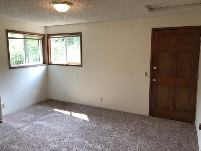Building Photo - 1510/1512 Riverview