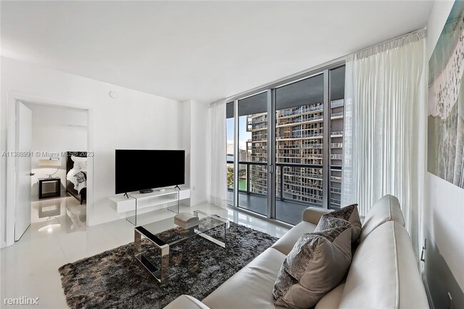 Building Photo - 2 br, 2 bath Condo - 475 Brickell Ave Apt ...