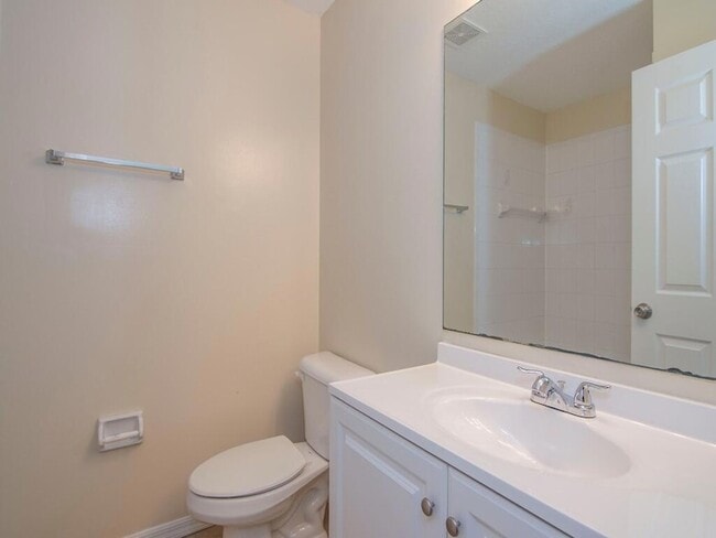Building Photo - 601 Dundas Ct