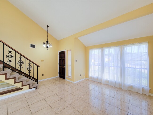 Building Photo - 10130 Berry Limb Dr