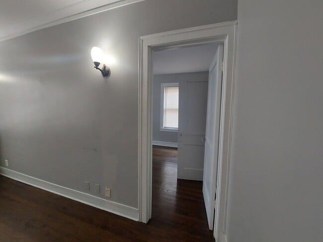 Building Photo - 3112 W 64th St