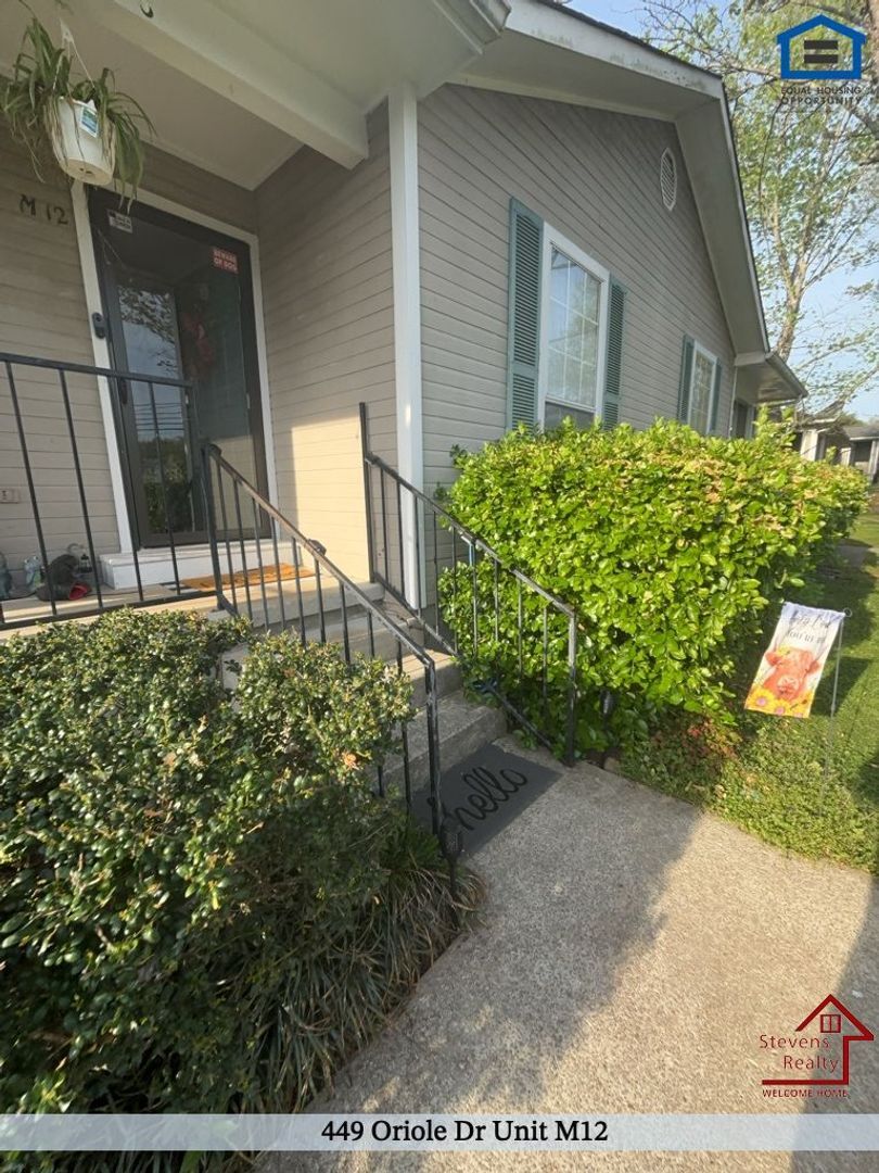 Building Photo - 449 Oriole Dr