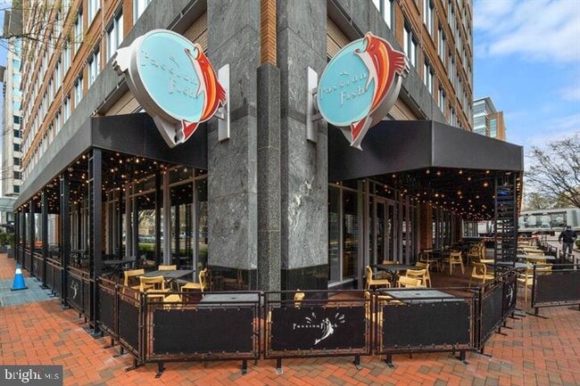 Building Photo - 12000 Market St