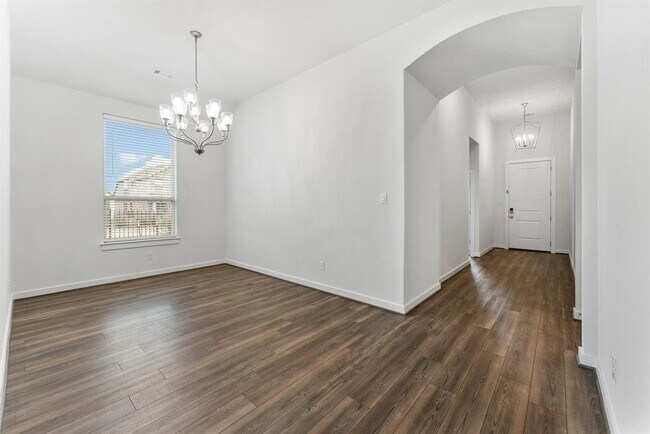 Building Photo - 22600 Fountaingrass Ln