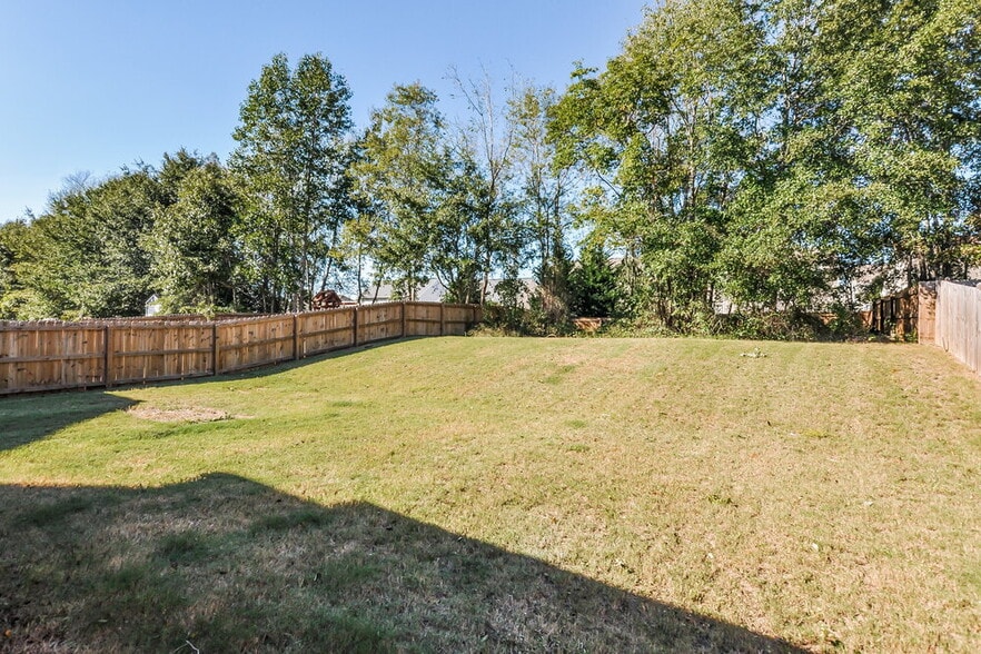 Building Photo - 244 E Webber Ln