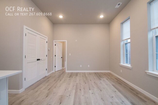 Building Photo - Two Bed Brewerytown Apartment