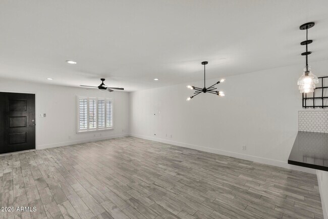 Building Photo - 8348 E Solano Dr