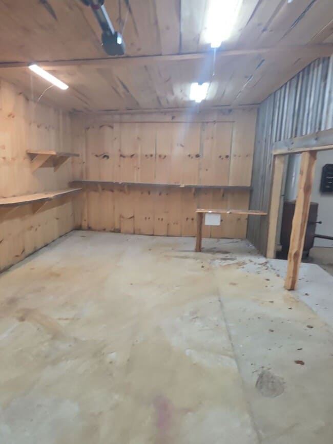 Building Photo - 139 Moore Rd