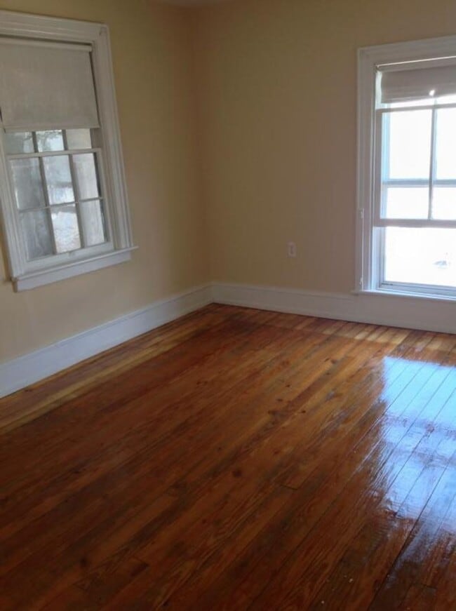 Building Photo - 29 N 5th St