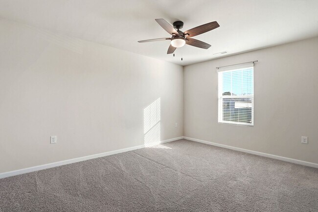 Building Photo - GREAT HOME IN LAKEVIEW RIDGE IN GROWING FUQUAY-VARINA