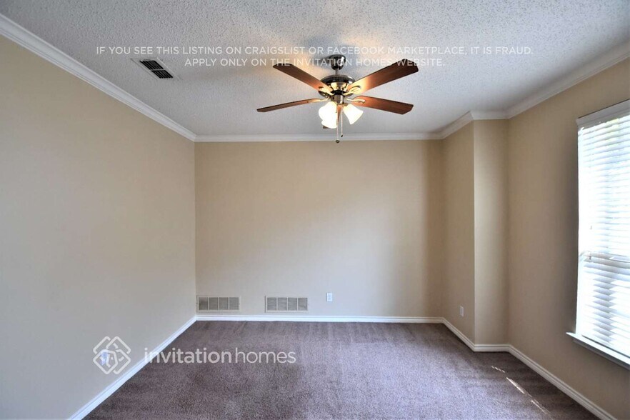 Building Photo - 2908 Olympia Dr