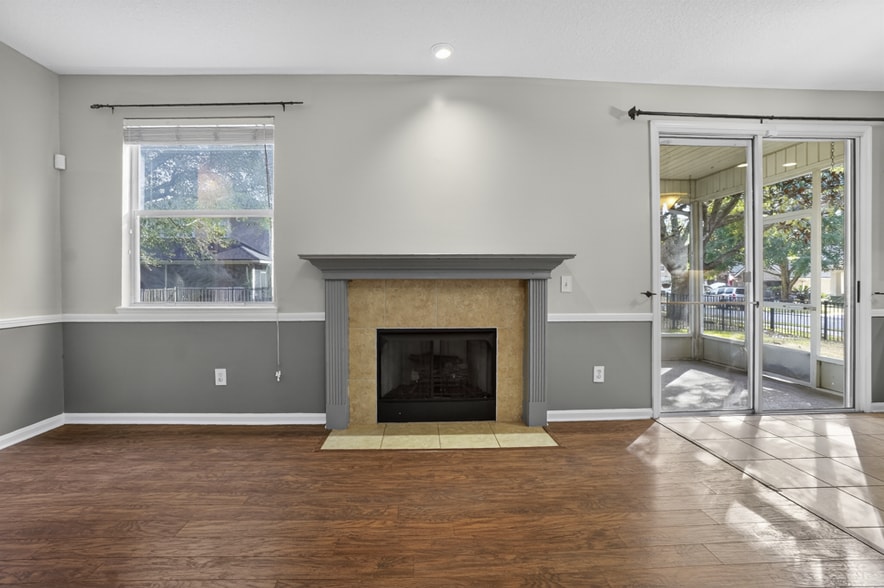 Building Photo - 1601 Majestic View Ln