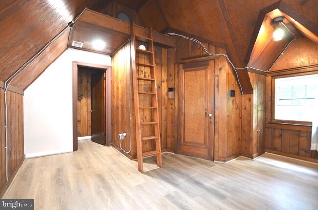 Building Photo - 4409 Beechwood Rd