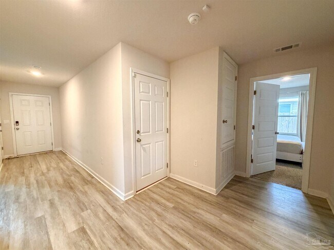 Building Photo - 4382 Redbay Ct