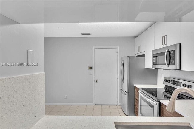 Building Photo - 11050 Nautilus Dr