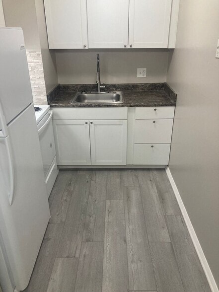 Building Photo - 7560 Mentor Ave