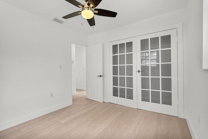 Building Photo - 153 NW 42nd St