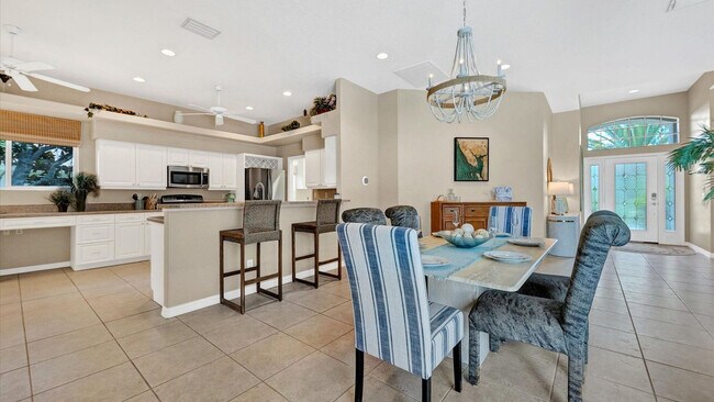 Building Photo - 974 Rotonda Cir