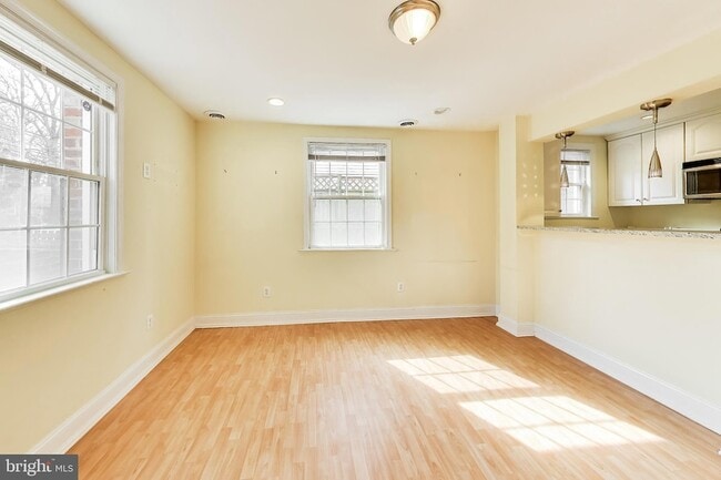 Building Photo - 8414 Flower Ave