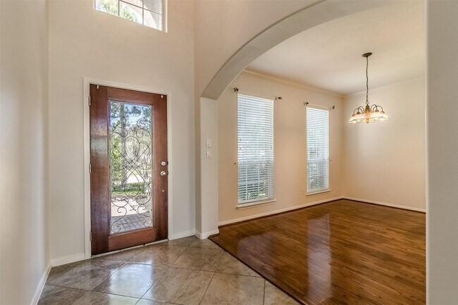Building Photo - 11414 Summit Bay Dr