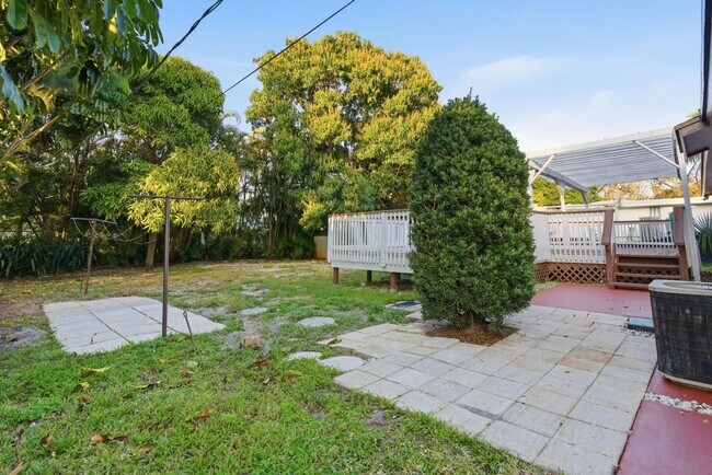 Building Photo - 2545 Conroy Dr