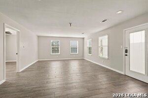 Building Photo - 1452 Lakeview Dr