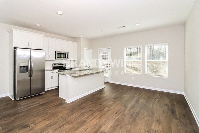 Building Photo - 110 Crestview Wy