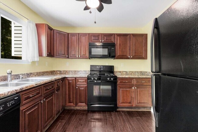 Building Photo - 1741 Branch View Dr