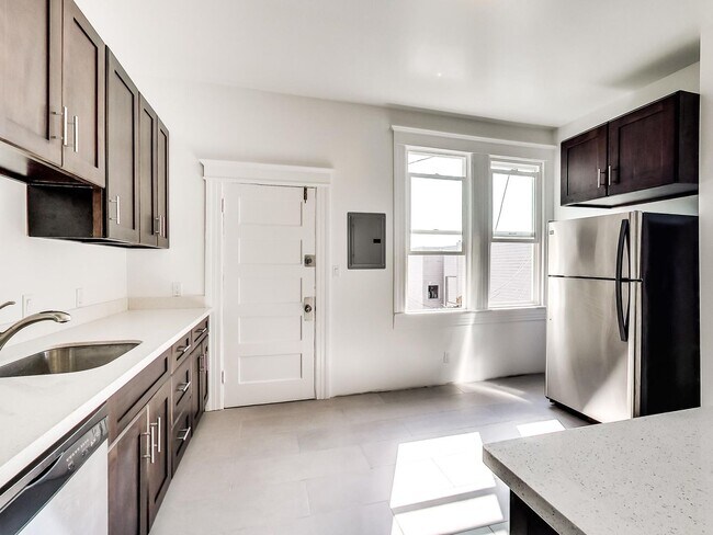Building Photo - 1087 Natoma St