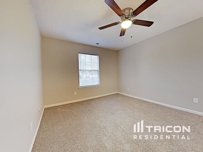 Building Photo - 3014 Great Falls Dr