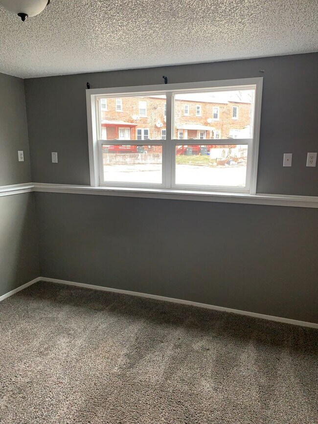 Building Photo - Ground Floor 2 BR