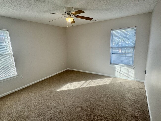 Building Photo - 1562 Indiana Ave