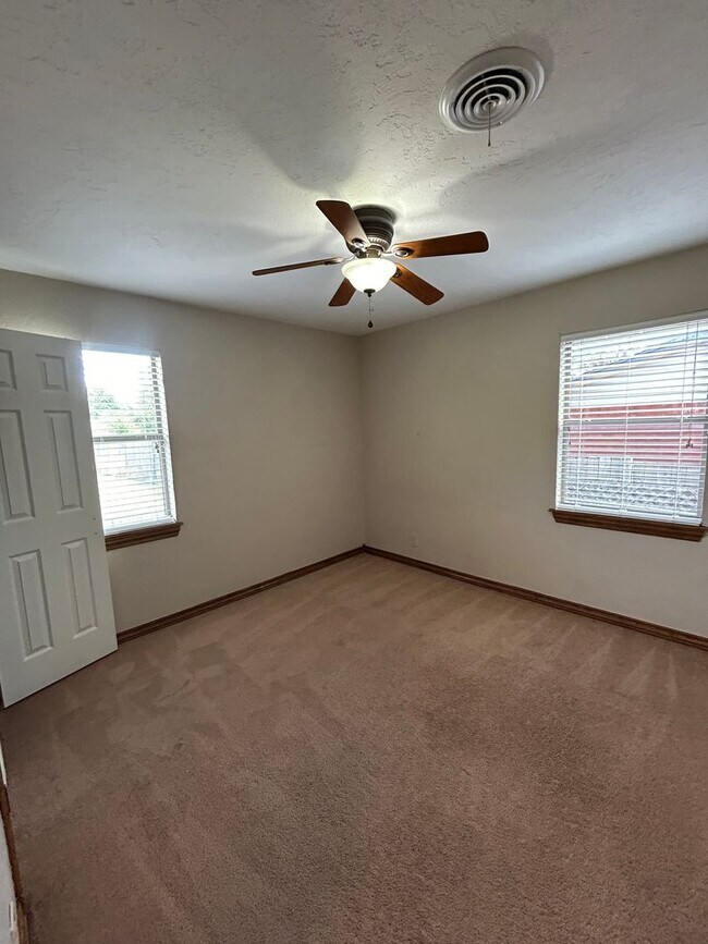 Building Photo - 2311 NW 43rd St