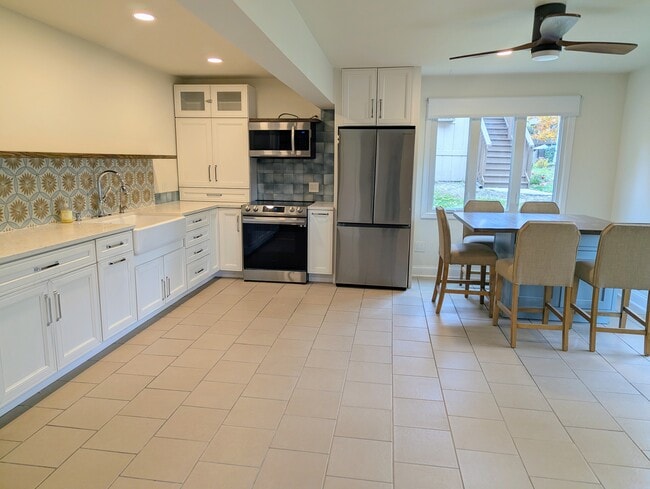 Building Photo - 32 Montego Colony