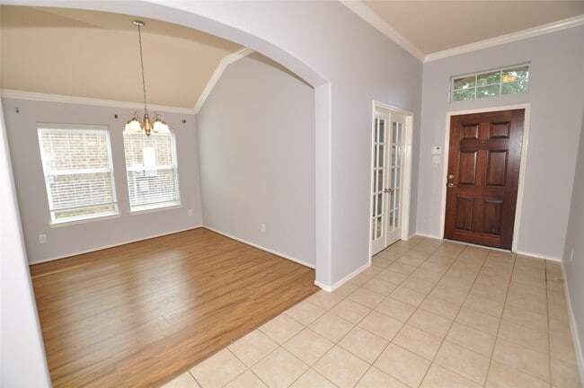 Building Photo - 21603 Kings Bend Dr