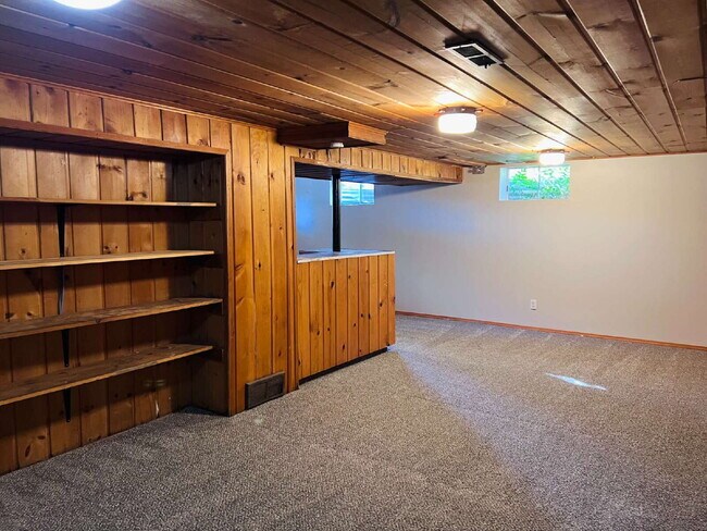 Building Photo - Charming 2 Bedroom Recently Updated Home In Aurora!! Convenient Location just Moments From UCHeal...