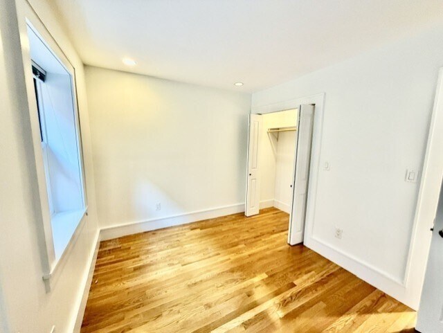 Building Photo - 11 Thacher Ct