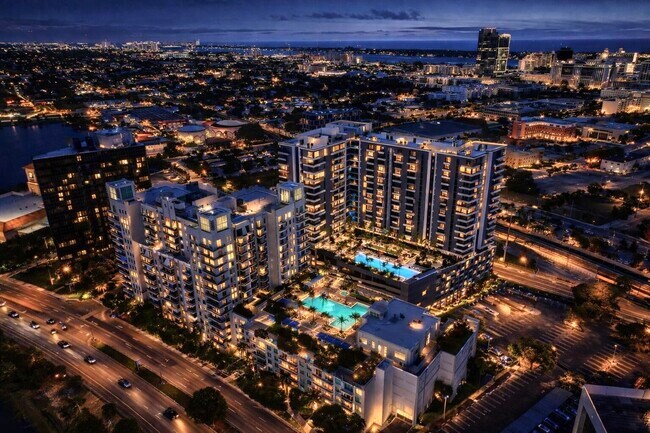 Building Photo - 300 S Australian Ave