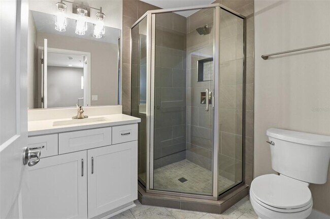 Building Photo - 43 SE 15th Terrace