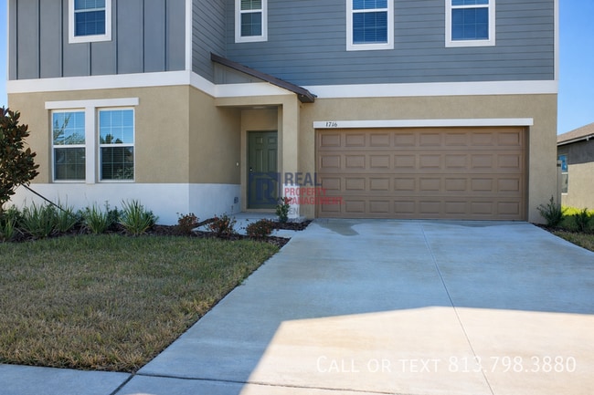 Building Photo - 1716 Tropical Oasis Ave