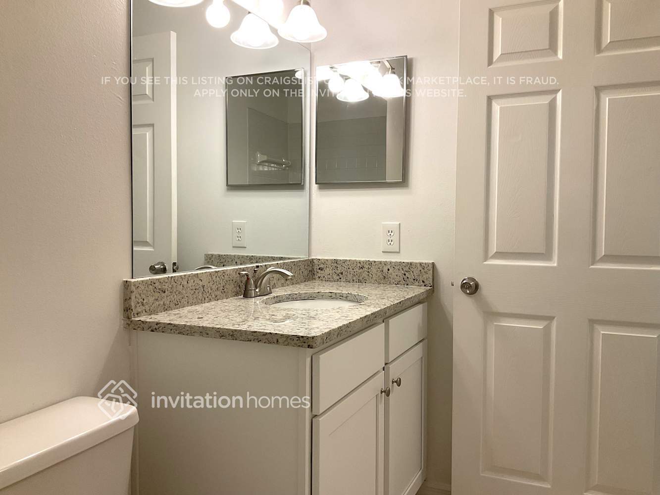 Building Photo - 13835 Valleybrooke Ln