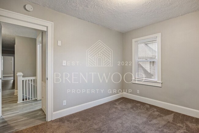 Building Photo - Updated and Move-In Ready 4-Bedroom Home
