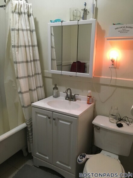 Building Photo - 157 Summer St