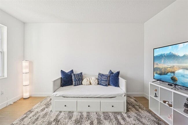 Building Photo - 710 Creeping Fig St