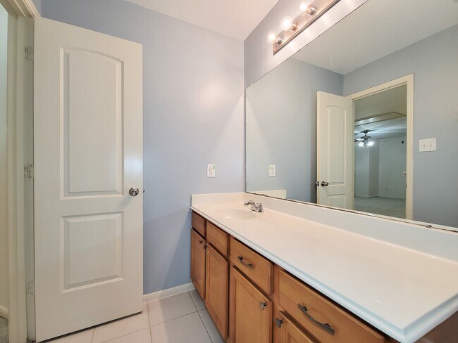 Building Photo - 6511 Canyon Mist Ln