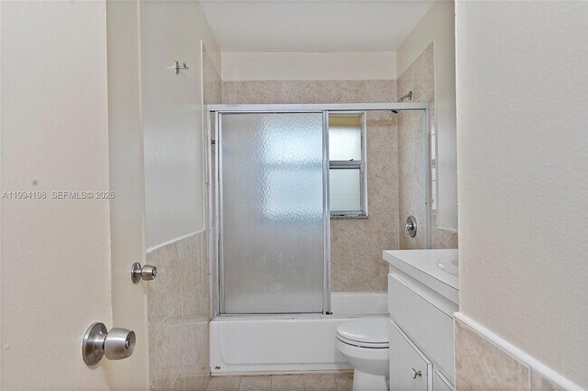 Building Photo - 5415 NW 27th St