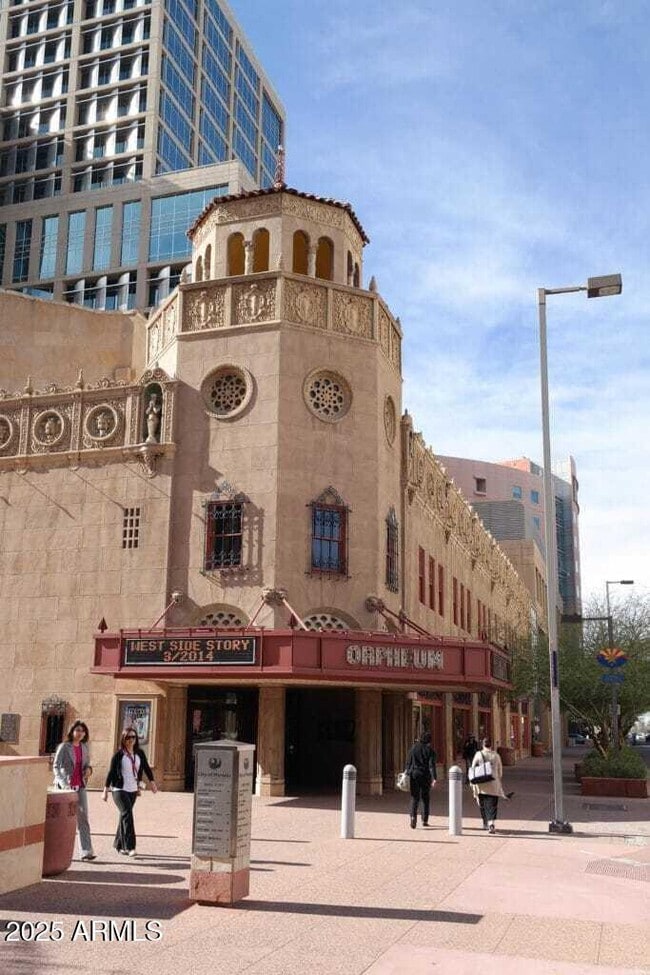 Building Photo - 1122 E Fillmore St